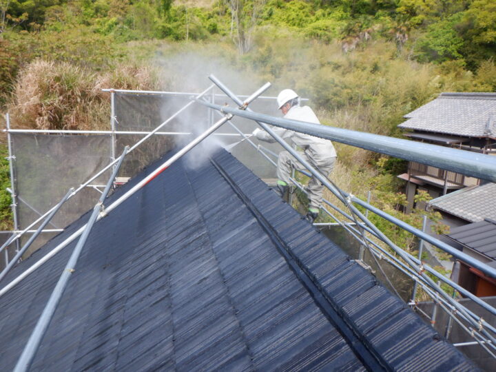  屋根高圧水洗浄